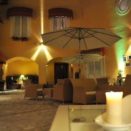 San Leucio Resort Caserta Bagian luar foto