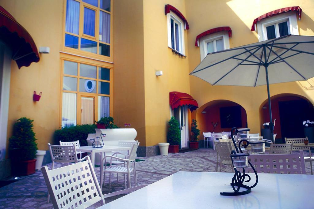San Leucio Resort Caserta Bagian luar foto